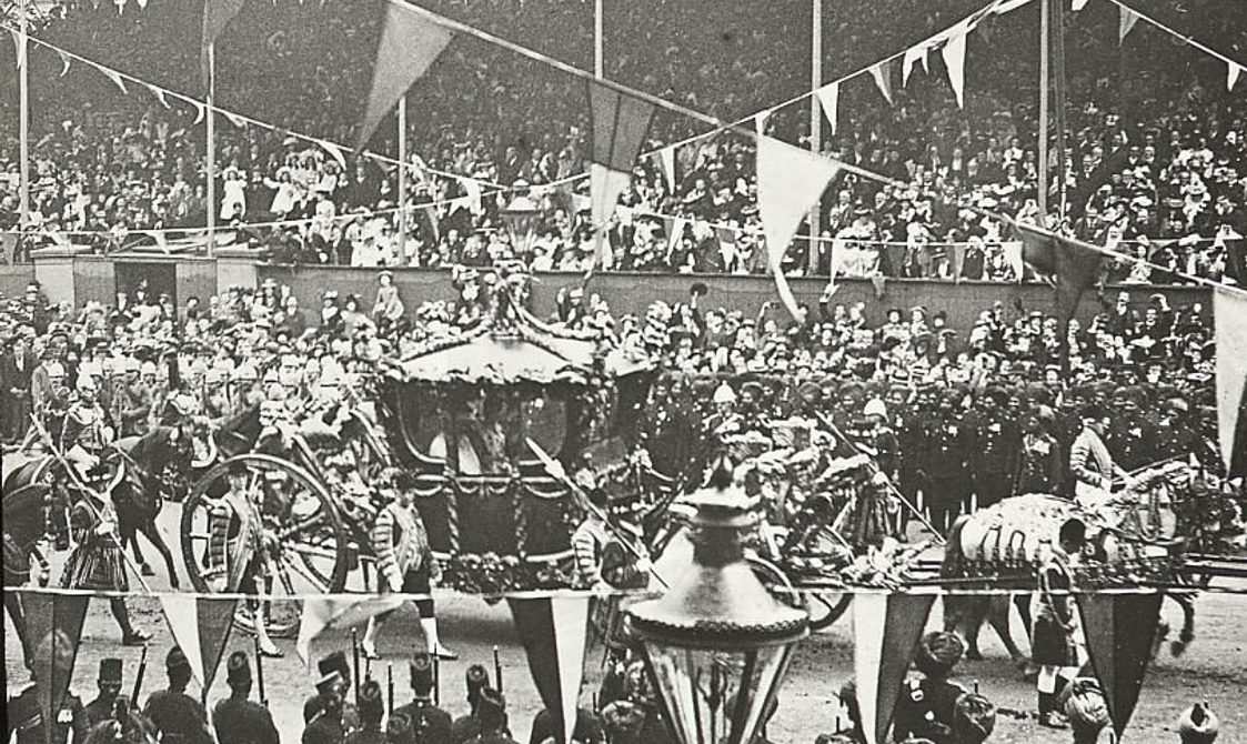 State coach in the coronation procession of George in 1937